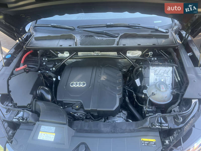 Внедорожник / Кроссовер Audi Q5 2023 в Киеве