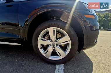 Позашляховик / Кросовер Audi Q5 2017 в 