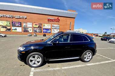 Позашляховик / Кросовер Audi Q5 2017 в 