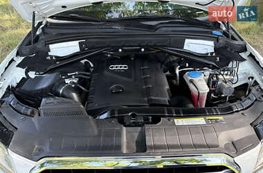 Позашляховик / Кросовер Audi Q5 2016 в 