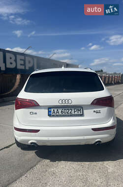 Внедорожник / Кроссовер Audi Q5 2009 в 