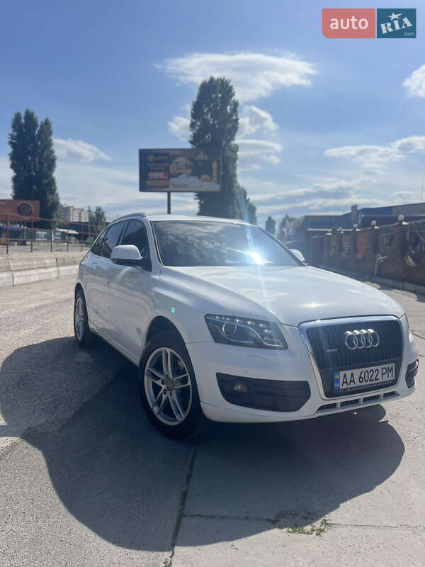 Внедорожник / Кроссовер Audi Q5 2009 в Софиевской Борщаговке
