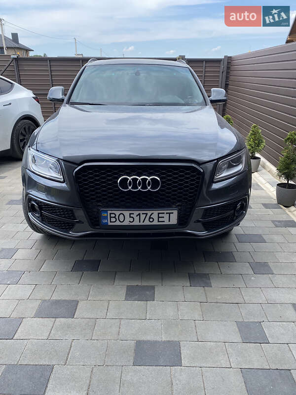 Внедорожник / Кроссовер Audi Q5 2015 в 