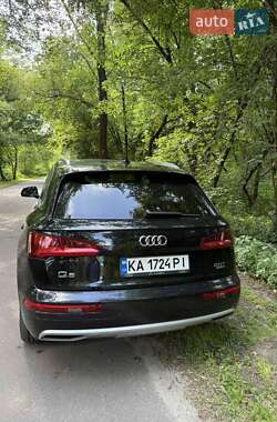 Внедорожник / Кроссовер Audi Q5 2018 в 