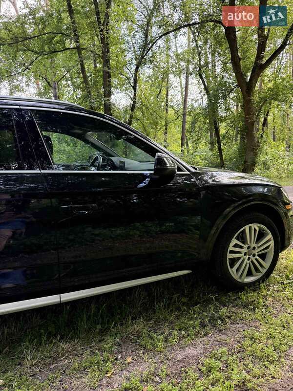 Позашляховик / Кросовер Audi Q5 2018 в Києві