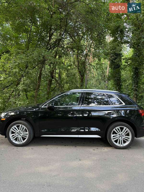 Позашляховик / Кросовер Audi Q5 2018 в Києві