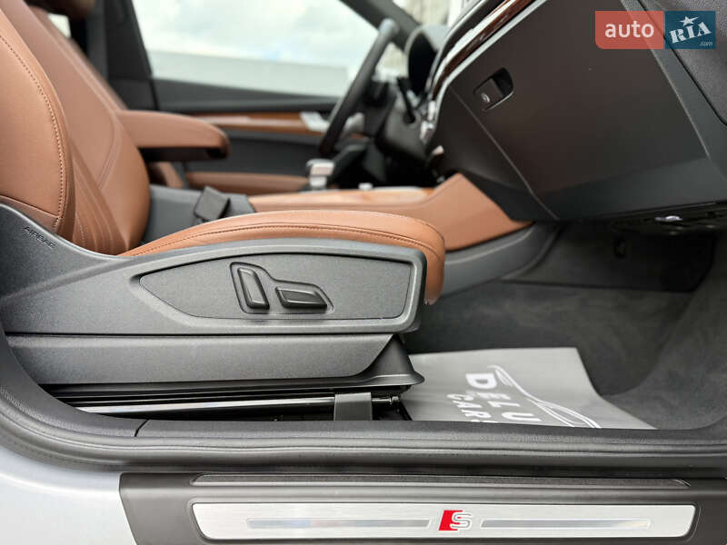 Внедорожник / Кроссовер Audi Q5 2022 в Дрогобыче