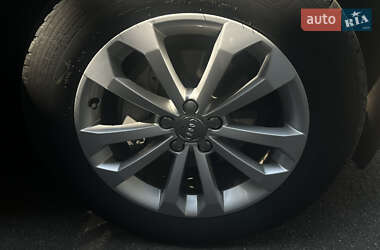 Внедорожник / Кроссовер Audi Q5 2012 в 