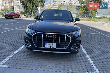Внедорожник / Кроссовер Audi Q5 2022 в 