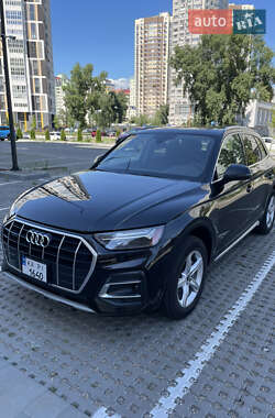 Внедорожник / Кроссовер Audi Q5 2022 в 