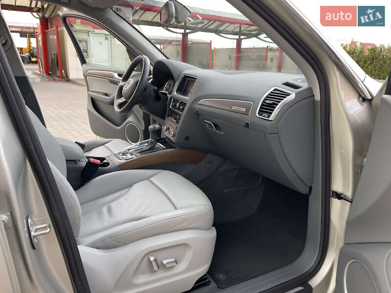 Позашляховик / Кросовер Audi Q5 2012 в Луцьку