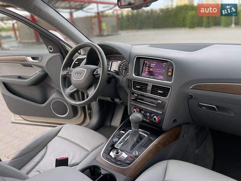 Позашляховик / Кросовер Audi Q5 2012 в Луцьку