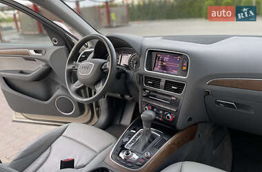 Внедорожник / Кроссовер Audi Q5 2012 в 