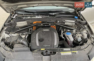 Внедорожник / Кроссовер Audi Q5 2012 в 