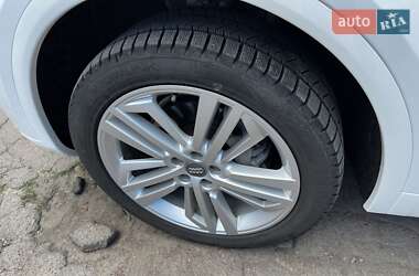 Внедорожник / Кроссовер Audi Q5 2017 в 