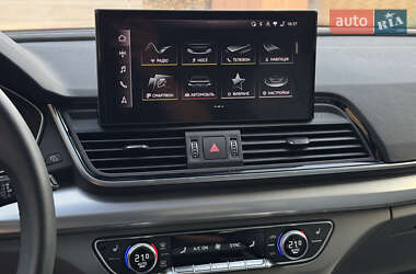 Позашляховик / Кросовер Audi Q5 2024 в 