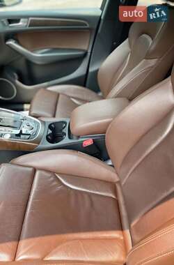 Внедорожник / Кроссовер Audi Q5 2016 в 
