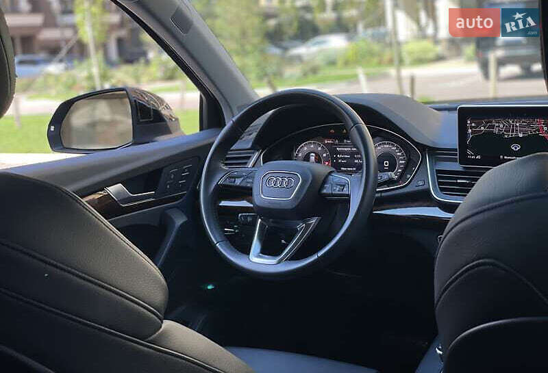 Позашляховик / Кросовер Audi Q5 2018 в Києві