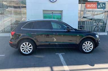 Внедорожник / Кроссовер Audi Q5 2016 в 