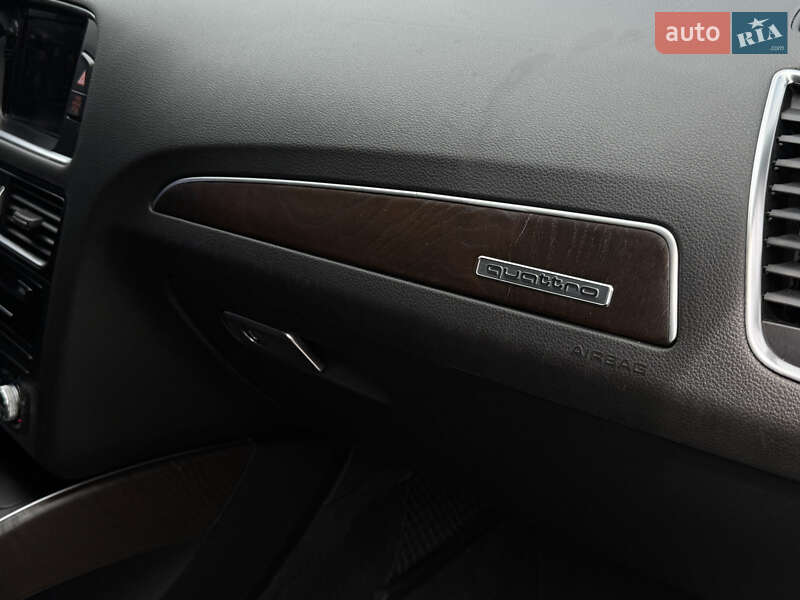 Внедорожник / Кроссовер Audi Q5 2015 в Самборе