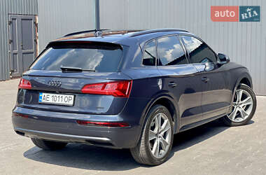 Позашляховик / Кросовер Audi Q5 2019 в 