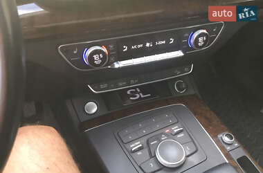 Внедорожник / Кроссовер Audi Q5 2017 в 