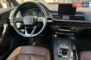 Внедорожник / Кроссовер Audi Q5 2019 в 
