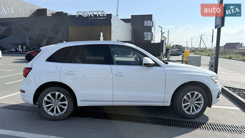 Внедорожник / Кроссовер Audi Q5 2013 в Луцке