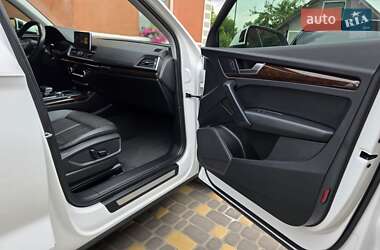 Внедорожник / Кроссовер Audi Q5 2018 в 