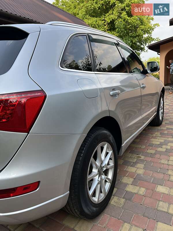Позашляховик / Кросовер Audi Q5 2012 в Києві