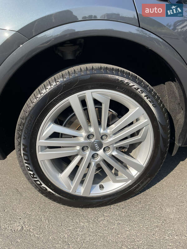 Внедорожник / Кроссовер Audi Q5 2018 в Черкассах