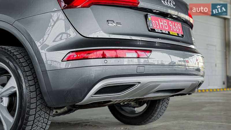 Позашляховик / Кросовер Audi Q5 2018 в Рівному