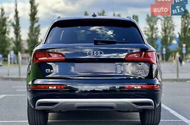 Позашляховик / Кросовер Audi Q5 2017 в 