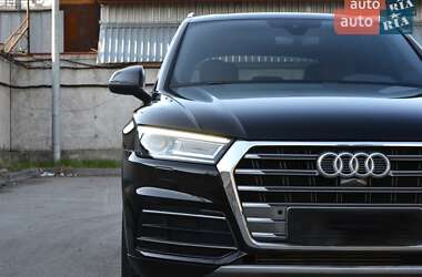 Позашляховик / Кросовер Audi Q5 2017 в 