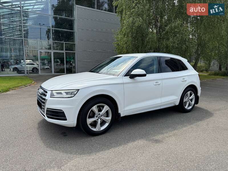 Позашляховик / Кросовер Audi Q5 2020 в Києві