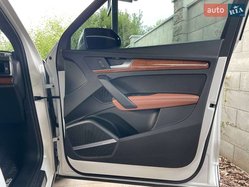Позашляховик / Кросовер Audi Q5 2023 в Києві