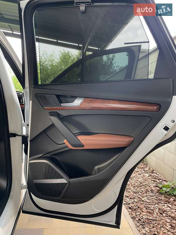 Позашляховик / Кросовер Audi Q5 2023 в Києві
