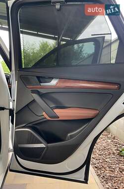 Внедорожник / Кроссовер Audi Q5 2023 в 
