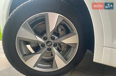 Внедорожник / Кроссовер Audi Q5 2023 в 