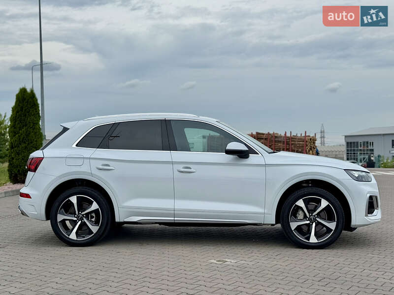 Внедорожник / Кроссовер Audi Q5 2023 в Ровно