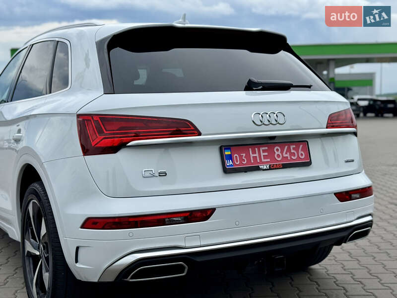 Внедорожник / Кроссовер Audi Q5 2023 в Ровно