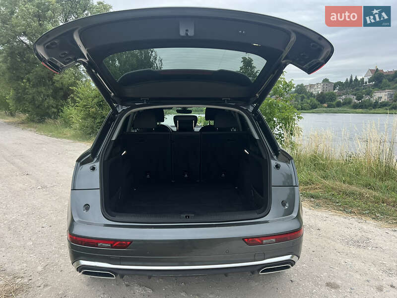 Внедорожник / Кроссовер Audi Q5 2022 в Киеве