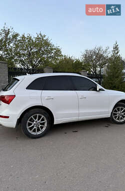 Внедорожник / Кроссовер Audi Q5 2010 в 