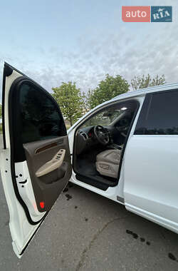 Внедорожник / Кроссовер Audi Q5 2010 в 