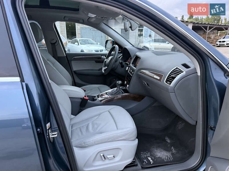 Внедорожник / Кроссовер Audi Q5 2015 в Ровно