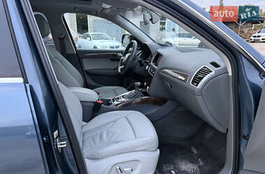 Позашляховик / Кросовер Audi Q5 2015 в 