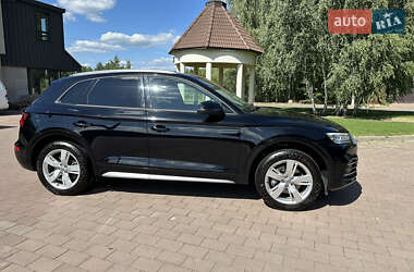 Позашляховик / Кросовер Audi Q5 2017 в 