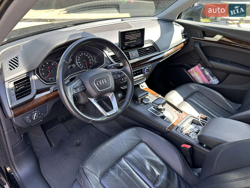 Внедорожник / Кроссовер Audi Q5 2017 в Киеве