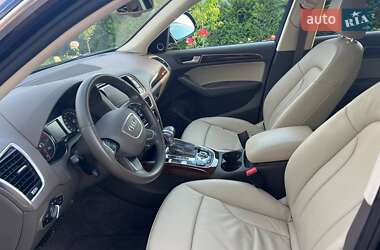 Позашляховик / Кросовер Audi Q5 2015 в 