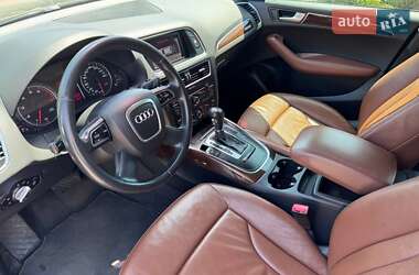 Позашляховик / Кросовер Audi Q5 2010 в 